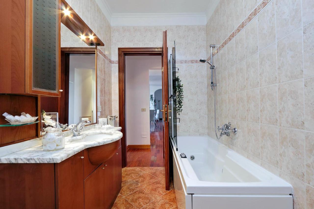 Colosseo Sunset Apartment Рим Екстериор снимка